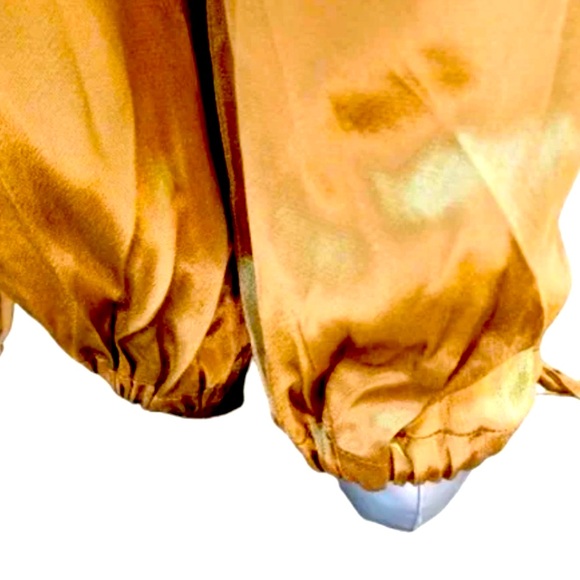 Rachel Zoe silky gold cargo joggers - Picture 9 of 12